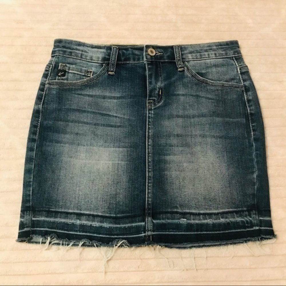 KanCan Distressed Denim Jean Skirt Size 3 25